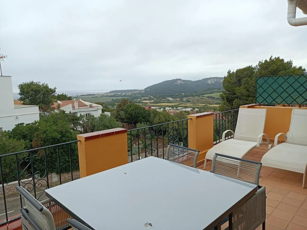 Petit Paradis Son Bou 0*,